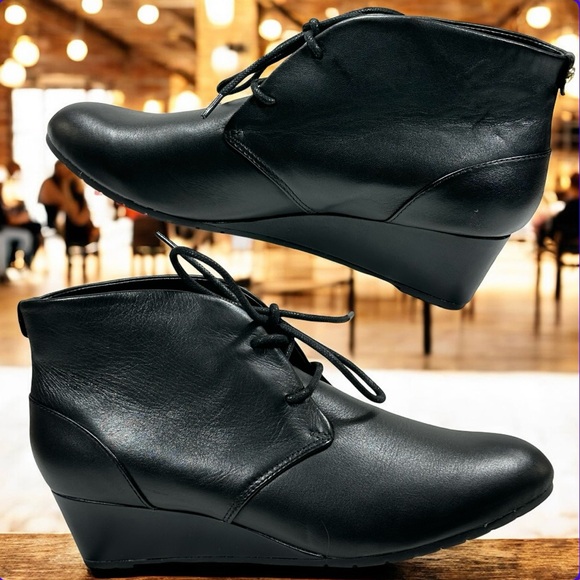Clarks Artisan Women’s Vendra Peak Black Leather Wedge Ankle Boots Size 6,5 M - Picture 1 of 14